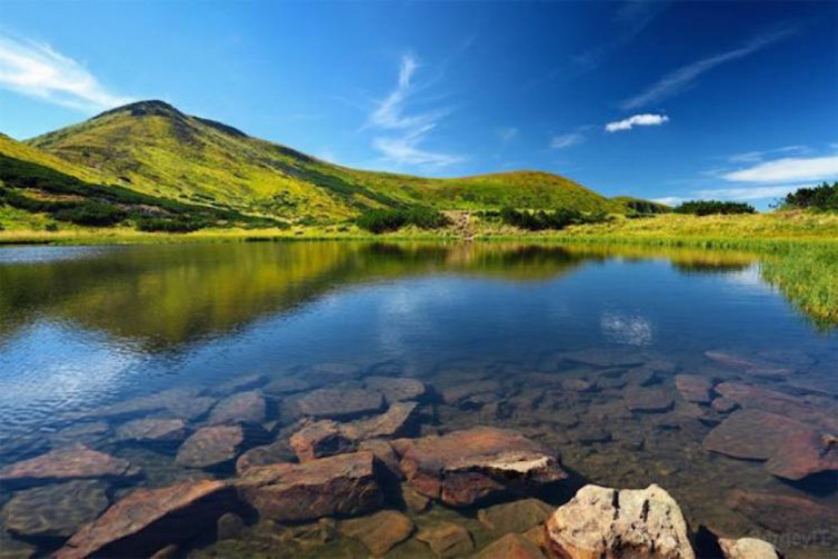 легендарне озеро несамовите