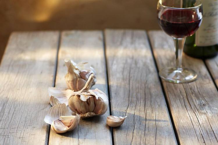 рецепт настоянки вина і часнику