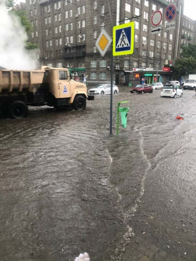 в Харькове подтопило улицы