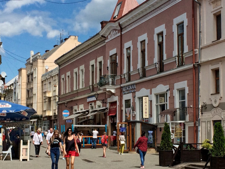 Улица Корзо в Ужгороде