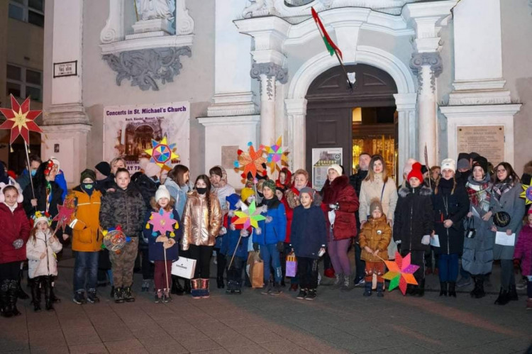 Ужгородські школярі колядували в Будапешті